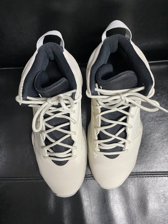 Nike Jordan Lift Off Men’s 10 US Sneakers Suede Light Bone Athletic AR4430-004 main image 6